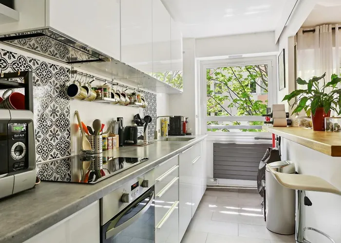 Design Pour Les Amateurs De Modernite * Paris